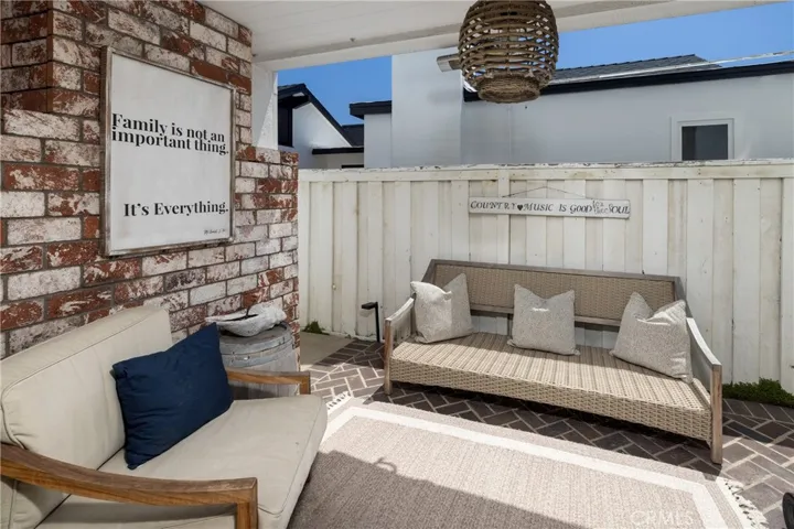 331 Walnut Street, Newport Beach, California 92663