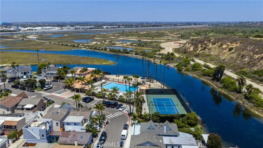 331 Walnut Street, Newport Beach, California 92663