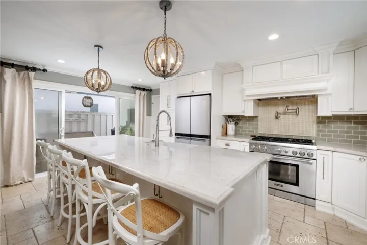 331 Walnut Street, Newport Beach, California 92663
