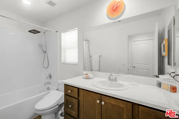 11789 Calenda Court, Victorville, California 92392