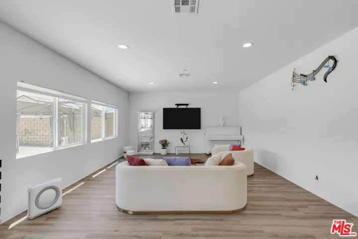 11789 Calenda Court, Victorville, California 92392