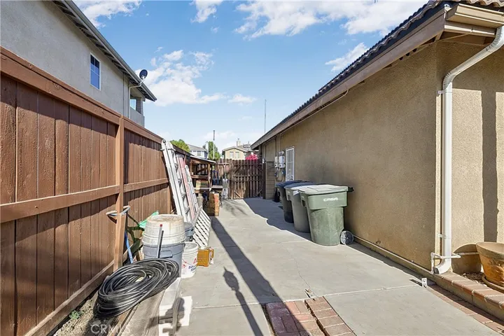 3601 Crevice Way, Perris, California 92570