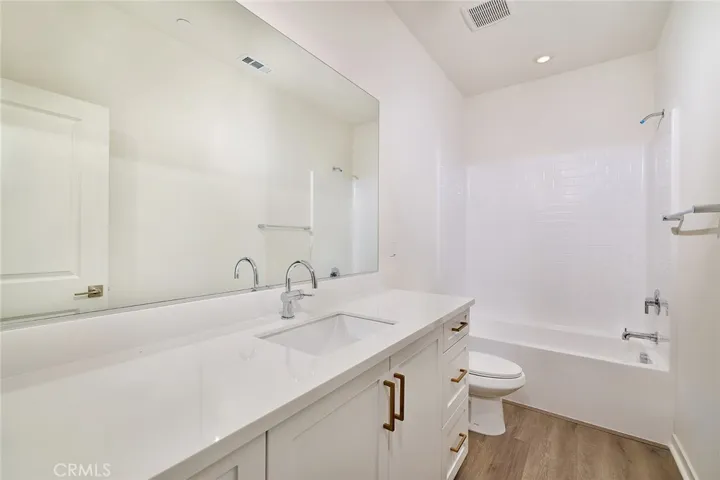 3419 East Moonstone Drive, Ontario, California 91761