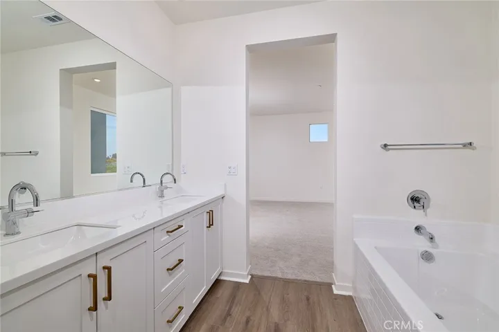 3419 East Moonstone Drive, Ontario, California 91761