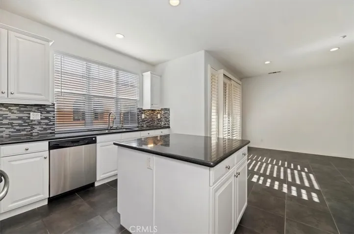 4433 Owens, Corona, California 92883