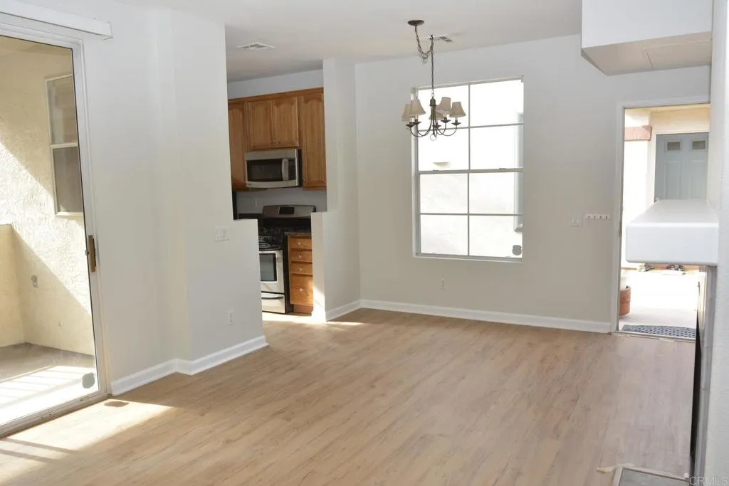 10880 Sabre Hill Drive 298, San Diego, California 92128 — photo 4