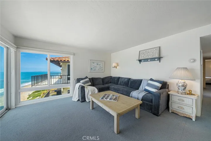 Living Room Overlooking Oceranfront