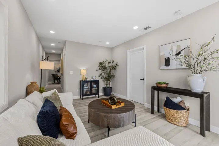 390 Guttenberg Street, Daly City, California 94014