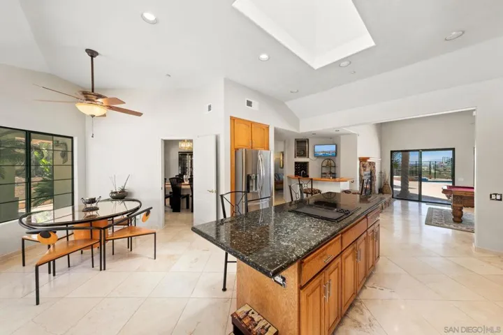 3004 Via Donito, Alpine, California 91901
