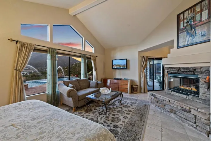 3004 Via Donito, Alpine, California 91901