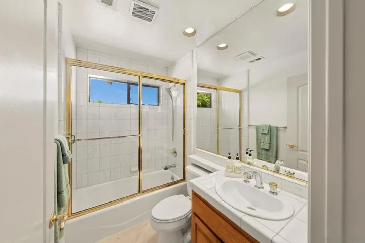 3004 Via Donito, Alpine, California 91901