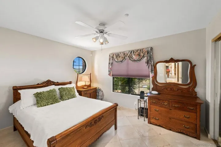 3004 Via Donito, Alpine, California 91901