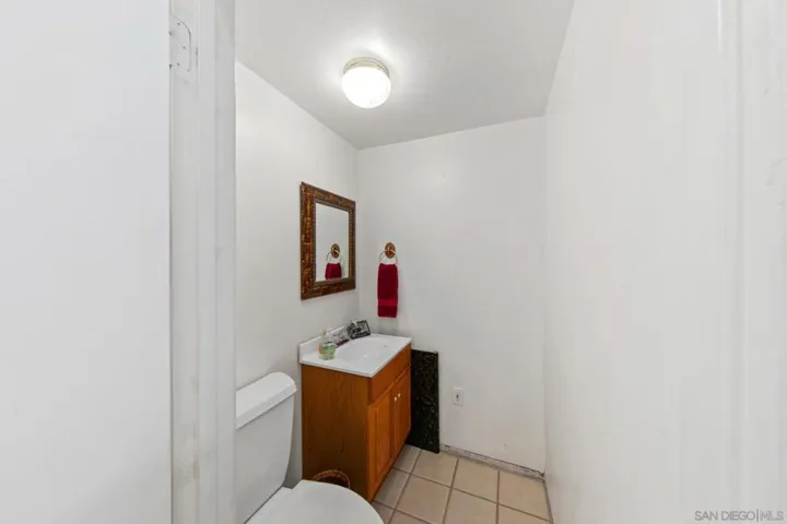 3004 Via Donito, Alpine, California 91901