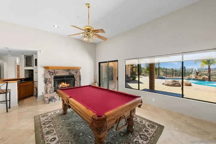3004 Via Donito, Alpine, California 91901