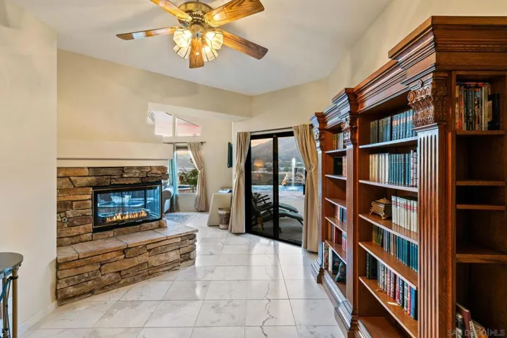 3004 Via Donito, Alpine, California 91901