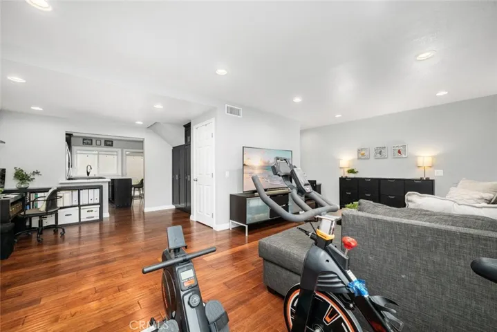 10018 Bloomfield, Cypress, California 90630