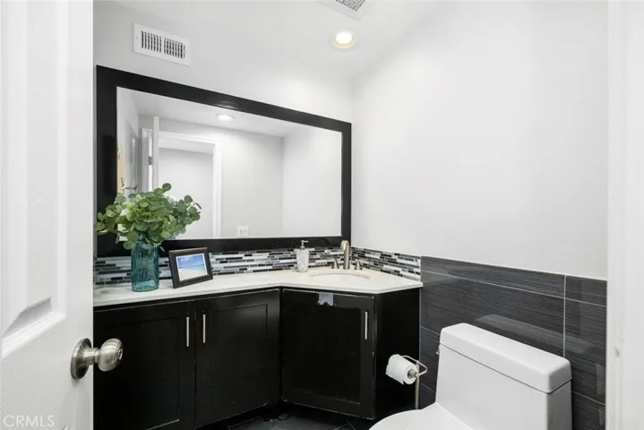 10018 Bloomfield, Cypress, California 90630