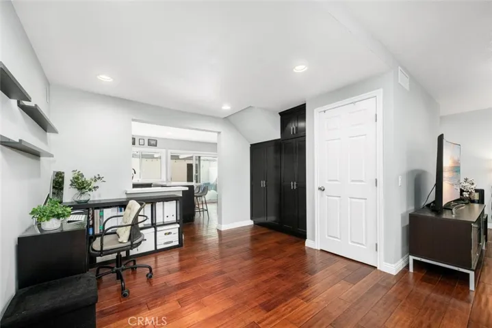 10018 Bloomfield, Cypress, California 90630