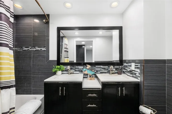 10018 Bloomfield, Cypress, California 90630