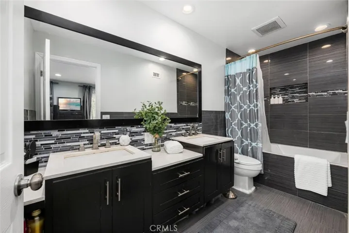 10018 Bloomfield, Cypress, California 90630
