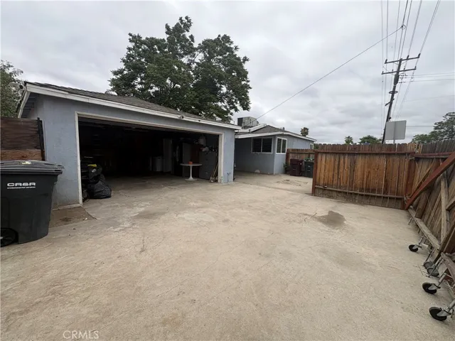 501 W Latham, Hemet, California 92543