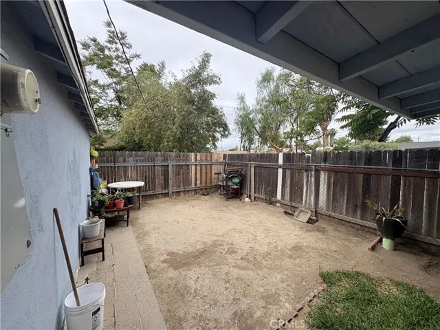 501 W Latham, Hemet, California 92543