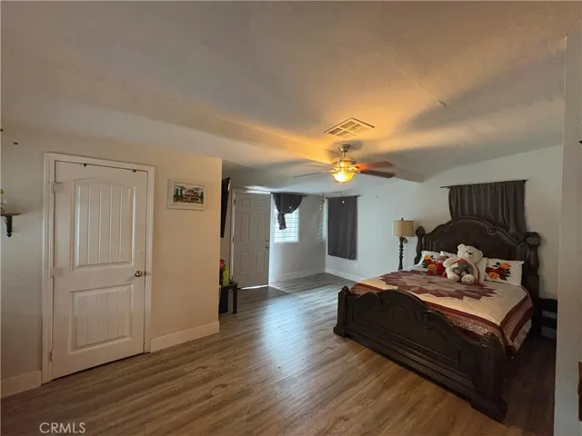 501 W Latham, Hemet, California 92543
