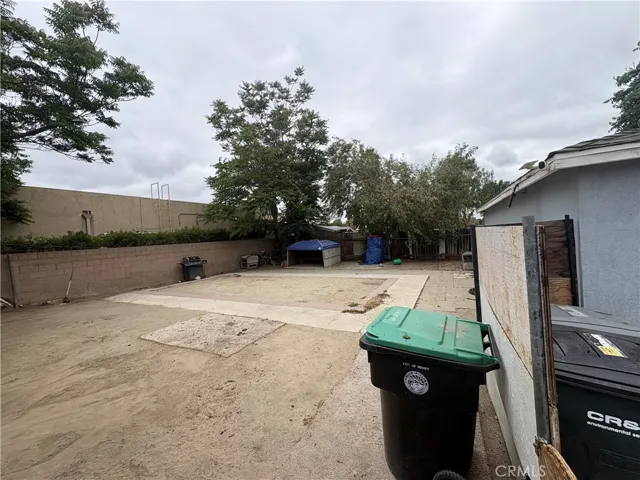 501 W Latham, Hemet, California 92543