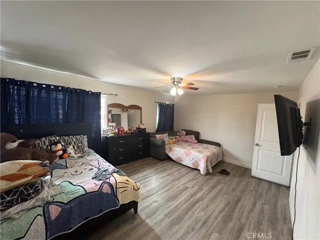 501 W Latham, Hemet, California 92543