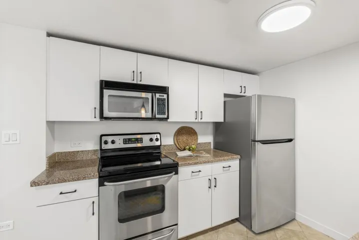 425 W Beech Street 403, San Diego, California 92101