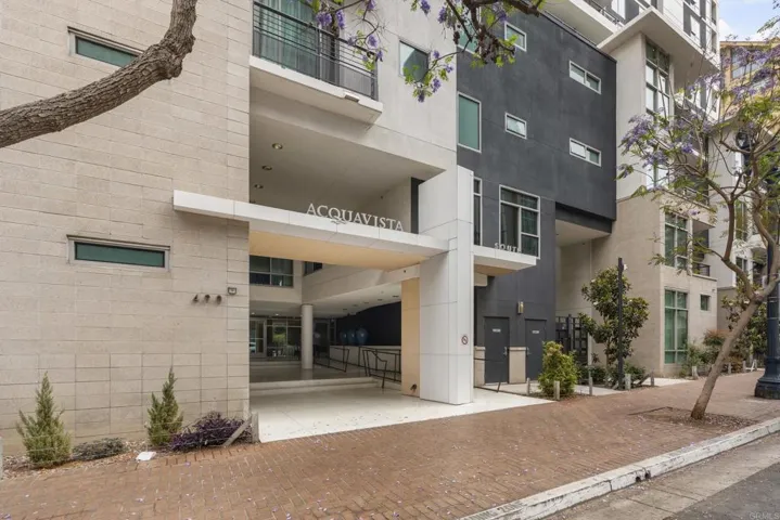 425 W Beech Street 403, San Diego, California 92101
