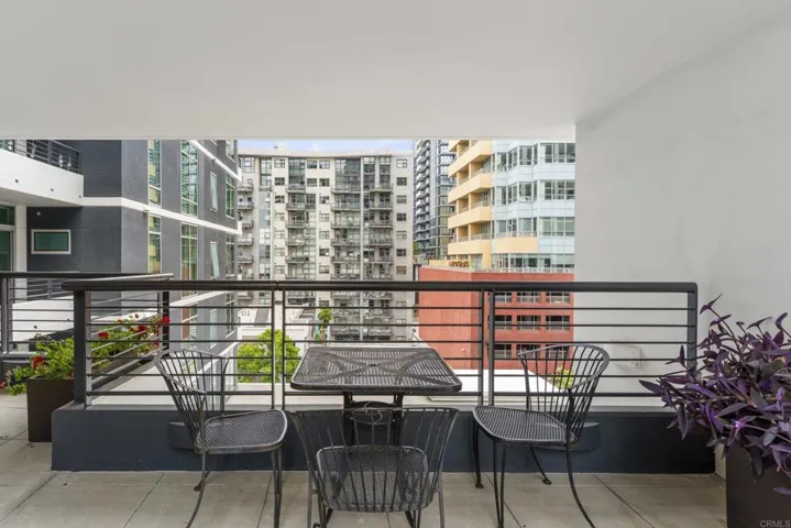 425 W Beech Street 403, San Diego, California 92101