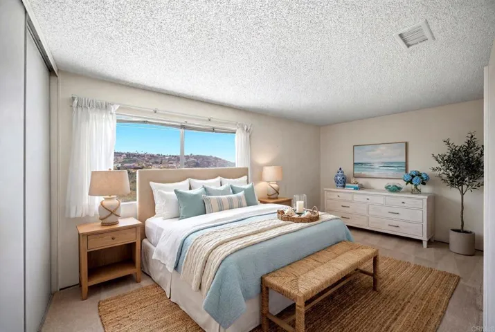 6731 Lofty View, San Diego, California 92120