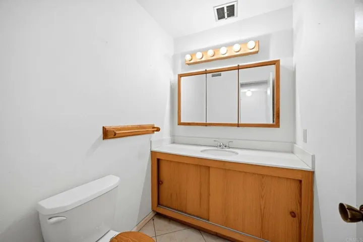 6731 Lofty View, San Diego, California 92120