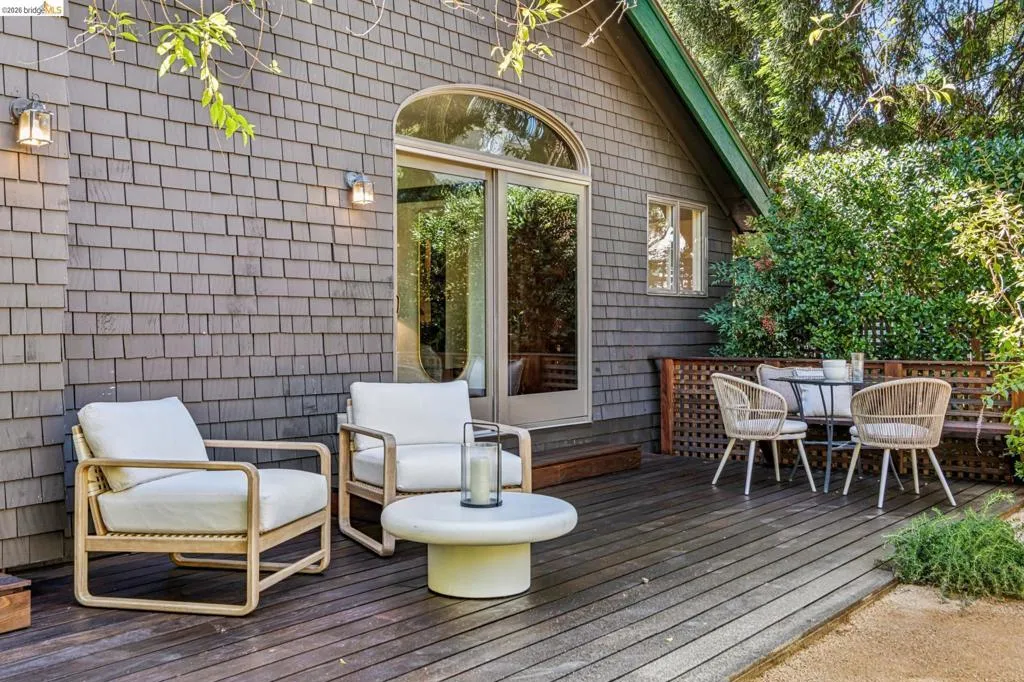 Just relax and enjoy the gorgeous garden!