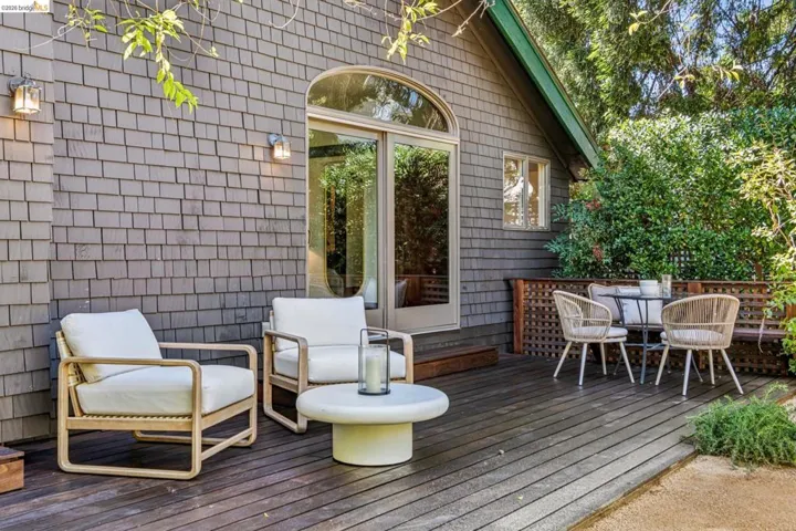 Just relax and enjoy the gorgeous garden!