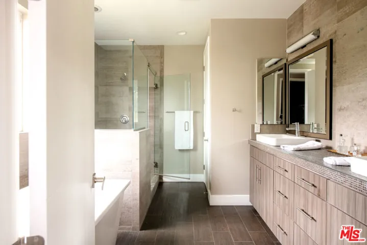 1882 Lucretia Avenue, Los Angeles, California 90026