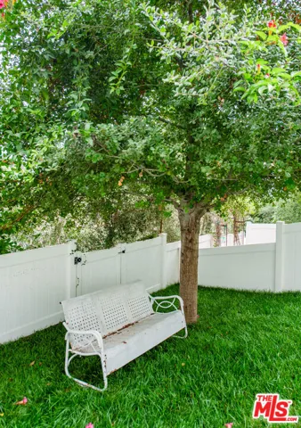1882 Lucretia Avenue, Los Angeles, California 90026