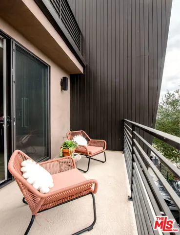 1882 Lucretia Avenue, Los Angeles, California 90026