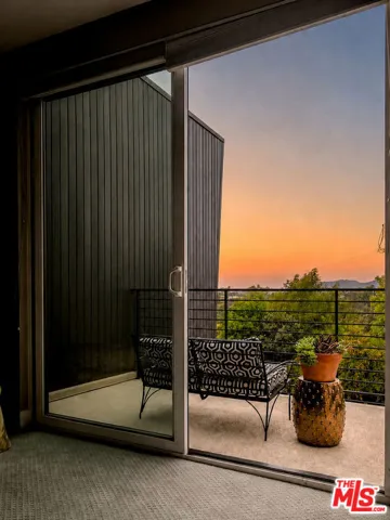 1882 Lucretia Avenue, Los Angeles, California 90026