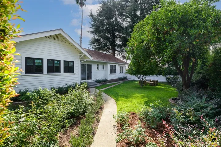 239 W Palm, Monrovia, California 91016