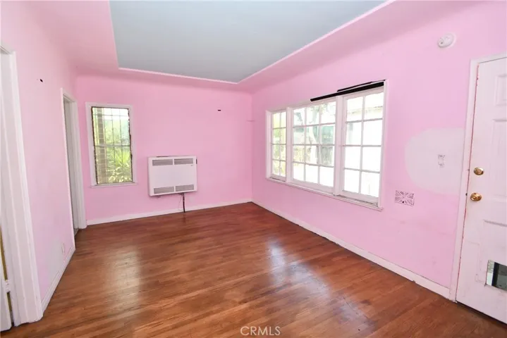 Rear unit living room