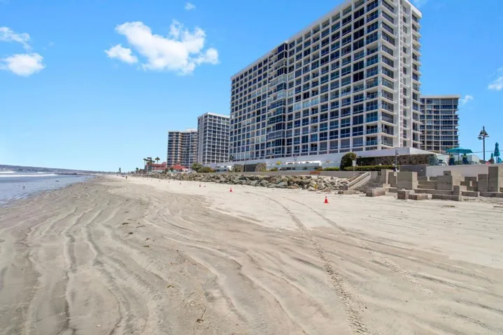1760 Avenida Del Mundo 406, Coronado, California 92118 — photo 5