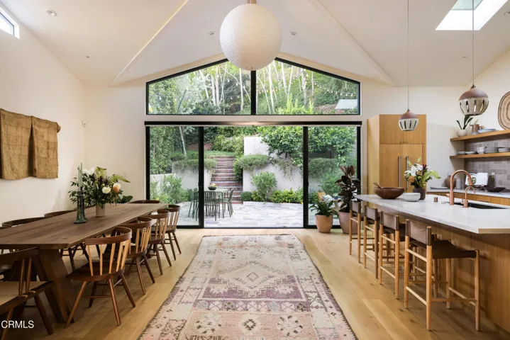 3036 Castle St MLS - virtuallyherestudio