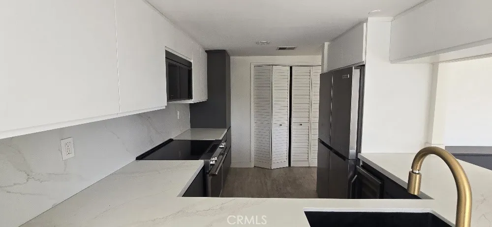 850 E Ocean Boulevard 301, Long Beach, California 90802