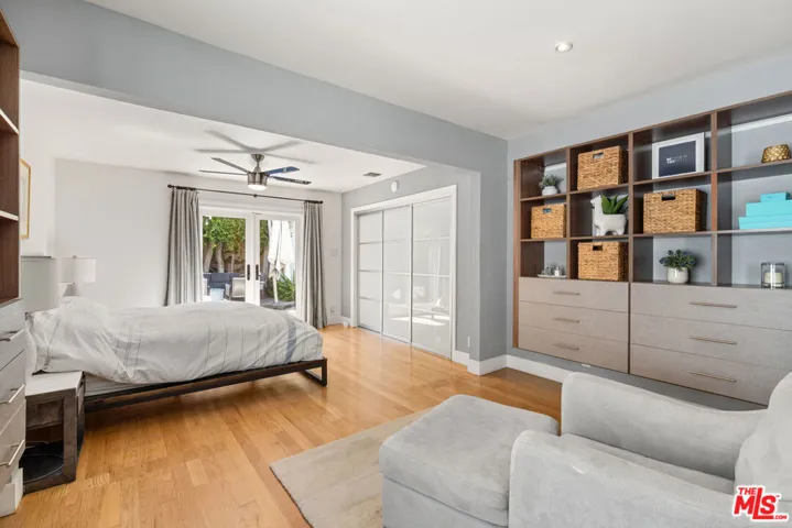 516 N Mansfield Avenue, Los Angeles, California 90036