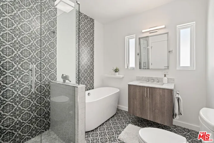 516 N Mansfield Avenue, Los Angeles, California 90036