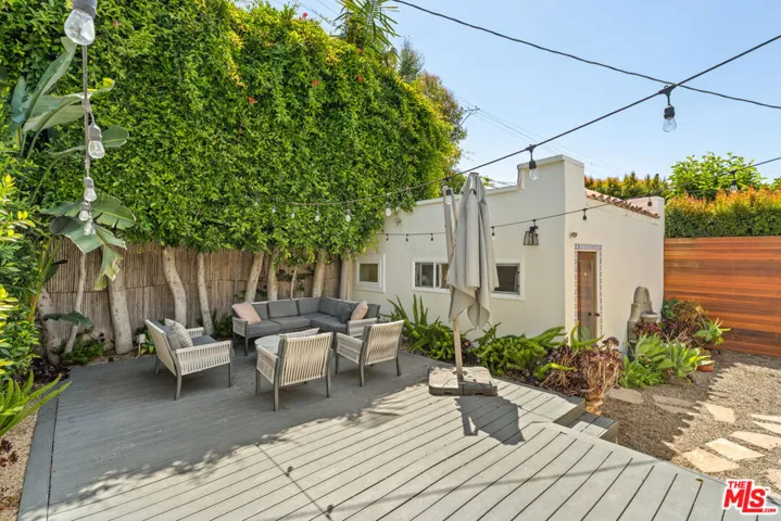 516 N Mansfield Avenue, Los Angeles, California 90036