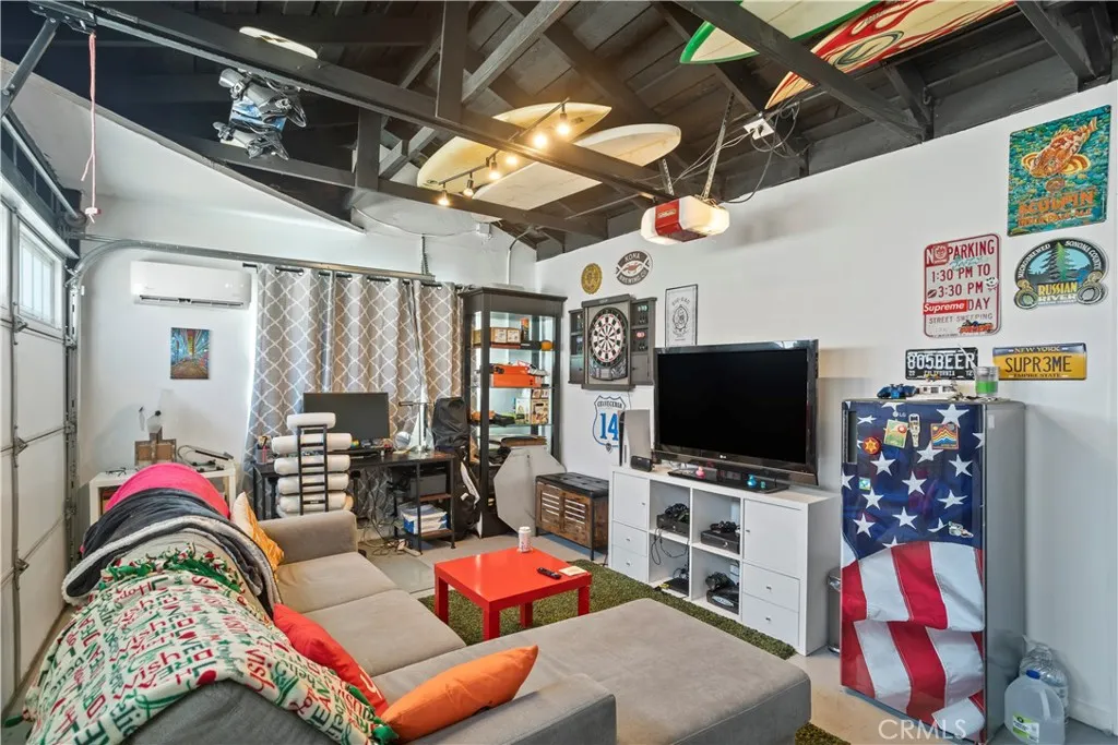 BONUS ROOM IN GARAGE