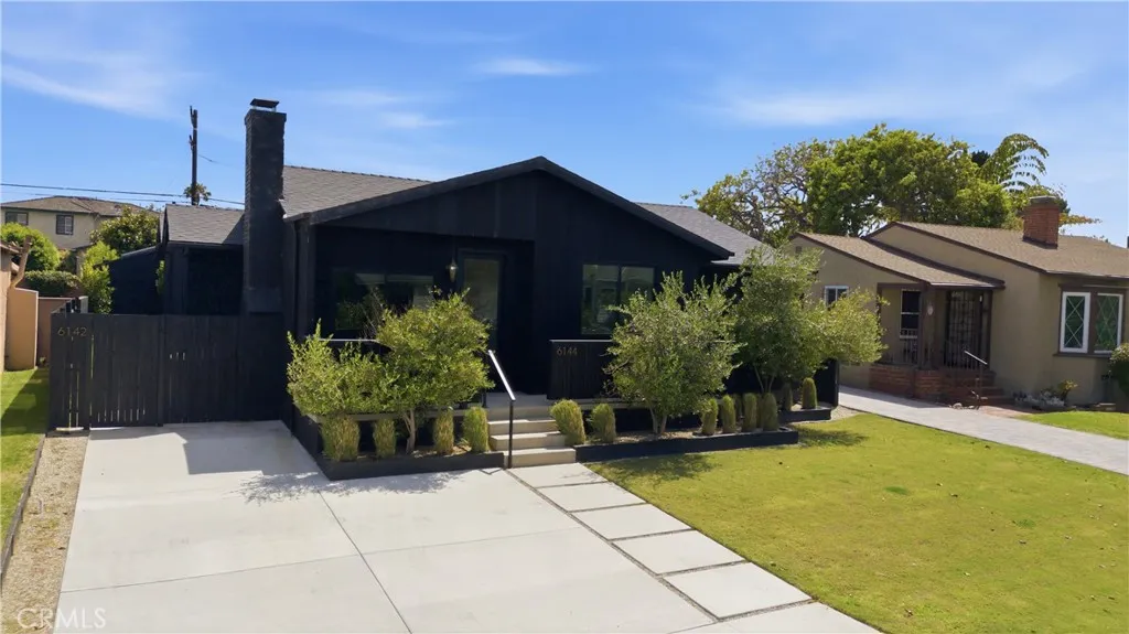 Exterior View Front